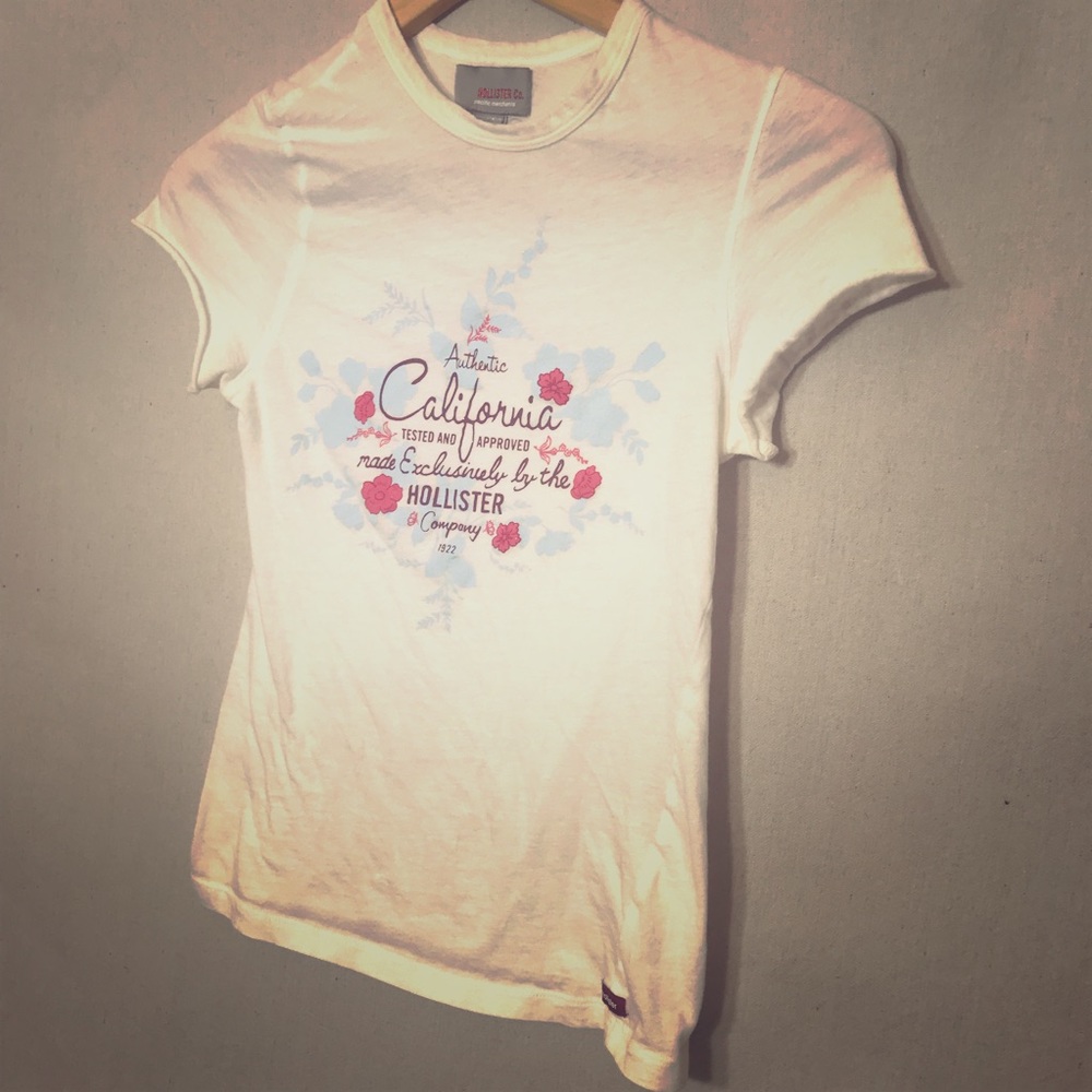 Sheer rolled hem Hollister tee